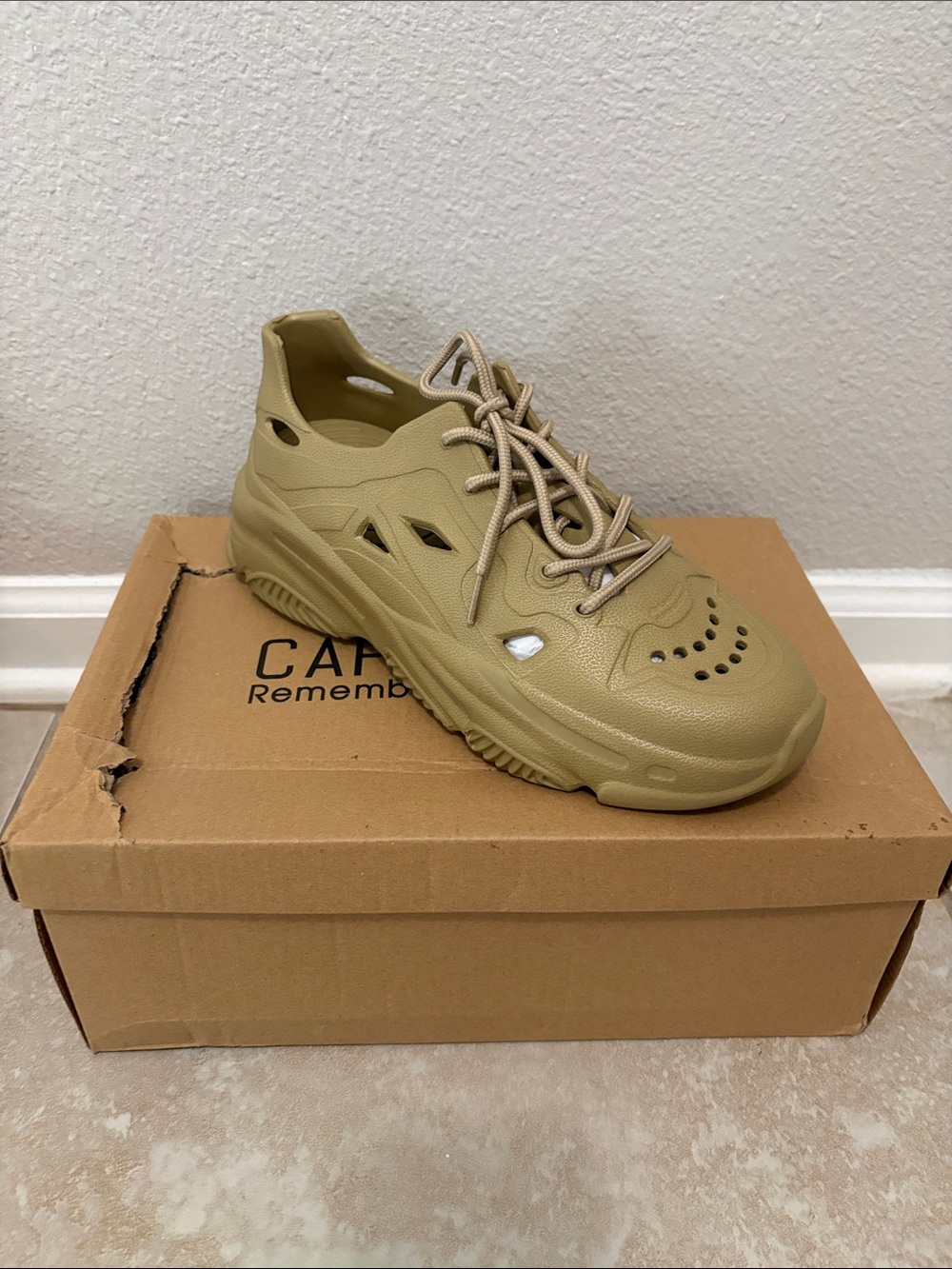 Women’s Sneakers
